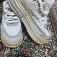 سلام کفش سفید ترتمیز به علت کوچک بودن سایز 39*40|کیف، کفش، کمربند|محمدیه-قزوین, |دیوار