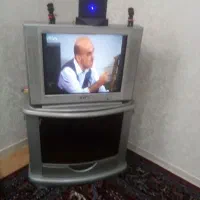 تلویزیون صنام همراه با میز