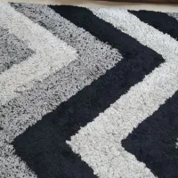 دو عدد فرش ۶ متری و۴متری