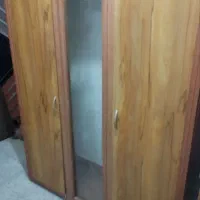 یک عدد کمد دیواری بوفه ای طبقه دار به فروش میرسد|جاکفشی، کمد، دراور|نیشابور, بنیاد شهید|دیوار