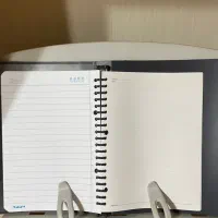 نگه دارنده کتاب کتابیار