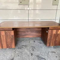 فروش فوری- میز اداری شیک- قیمت استثنایی|دفتر کار|شاهین‌شهر, شهرک ردانی پور|دیوار