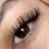 کاشت و اکستنشن مژه