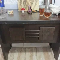 میز کار کاملا سالم دارای کشو