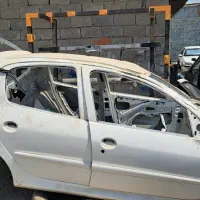 بدنه ۲۰۷ مدل ۹۷|قطعات یدکی و لوازم جانبی|شیراز, آزادی|دیوار