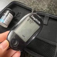 دستگاه تست قند خون امپرور همراه با سوزن و بسته نوا