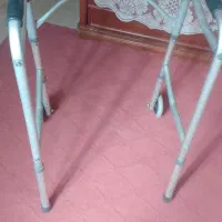 واکر چرخ دار