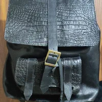 کیف کوله پشتی چرم دست دوز مشکی