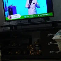 تلویزیون سامسونگ و میز تلویزیون