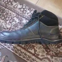 چند جفت کفش ایمنی تمام چرم سایز۴۴