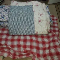 دو عدد لحاف بزرگ دو عدد هم تشک دو نفره