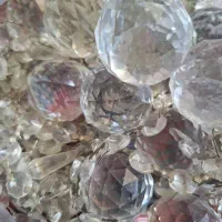 تعدادی گوی وواسط لوستر|لوستر و چراغ آویز|تبریز, |دیوار