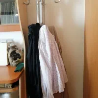 لباس آویز ایستاده