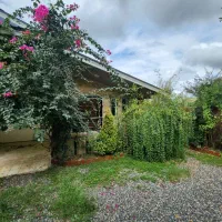 خانه-روستایی-370متری-مناسب-سکونت-دائم-شهری-سندار