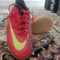 کفش فوتسال|کیف، کفش، کمربند|اصفهان, درب سیبه علیا|دیوار