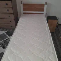 تخت خواب یک نفره