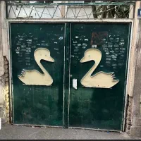 200 متر کارگاه خ دهم فروردین در دو طبقه