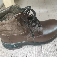یک جفت کفش ایمنی مارک بهشتیان سایز ۴۱