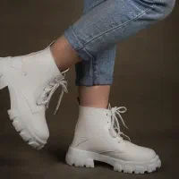 نیم بوت زنانه سایز ۳۹ و ۴۰|کیف، کفش، کمربند|شاهین‌شهر, مسکن مهر|دیوار