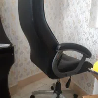 صندلی مدیریتی فقط دو ماه استفاده شده