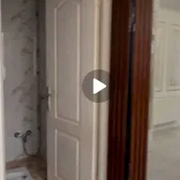 درب اتاق و سرویس بهداشتی