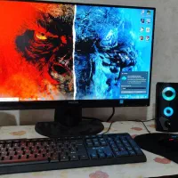 کیس گیمینگ با مانیتور