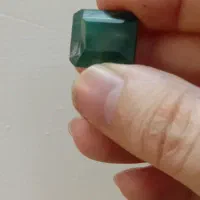 یک عدد زمرد معدنی درشت و خوشرنگ|جواهرات|شیروان (خراسان), |دیوار