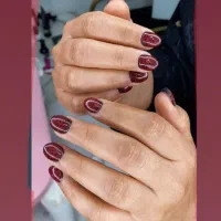 خدمات کاشت ناخن