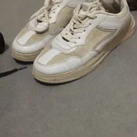 چند جفت کفش|کیف، کفش، کمربند|دورود, |دیوار