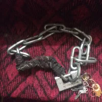 قفل کتابی و زنجیر محکم|موتورسیکلت|اراک, |دیوار