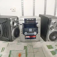 تعدادی دستگاه صوت و تصویر