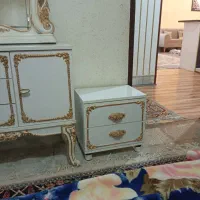 میز و آینه و پاتختی|تخت و سرویس خواب|فولادشهر, مسکن مهر فولادشهر|دیوار