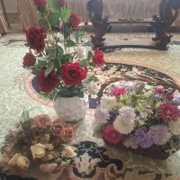 گلدان و گل دکوری