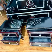 سرویس خواب ( نو) نقاشی کار دست مشکی زرشکی|تخت و سرویس خواب|تهران, زعفرانیه|دیوار