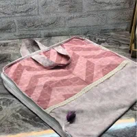 کیسه نان و نمگیر
