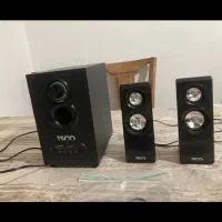 باند به همراه اسپیکر