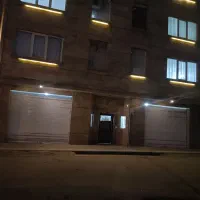 آپارتمان-نوساز-نما-سنگ-همکف-با-پارکینگ-بدون-مزاحمت