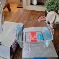 شکلات خوری درب دار کاملا نو