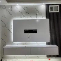 تولید کننده و مجری تیوی وال در‌ پرند|میز تلویزیون|پرند, فاز ۶|دیوار