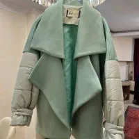 چند عدد پالتو زنانه و دخترانه