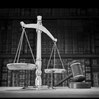 وکیل پایه یک دادگستری