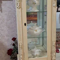 ویترین کاملا سالم و نو و شیک