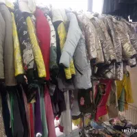 ارزانسرای تندیس|لباس|خوی, |دیوار