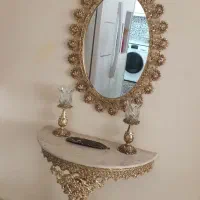 آیینه و کنسول بادو عدد شمعدان