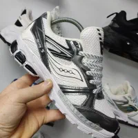 کفش ساکونی سایز41،42،43موجوده