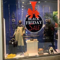 واگذاری یک‌باب مغازه با اجناس ۳۰۰ میلیون