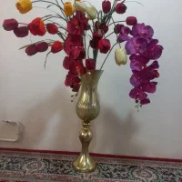 گل خارجی وگلدان