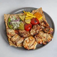 شریک و درصدی  مسلط و حرفه ای در کبابی برند و معروف