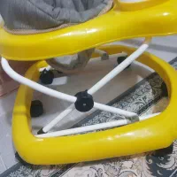 فروش گهواره روئروک و پشه بند در حد نو|تخت و صندلی بچه|فولادشهر, B8|دیوار