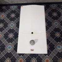 آبگرمکن دیواری جدید ۳۲۱۲ درحد نو